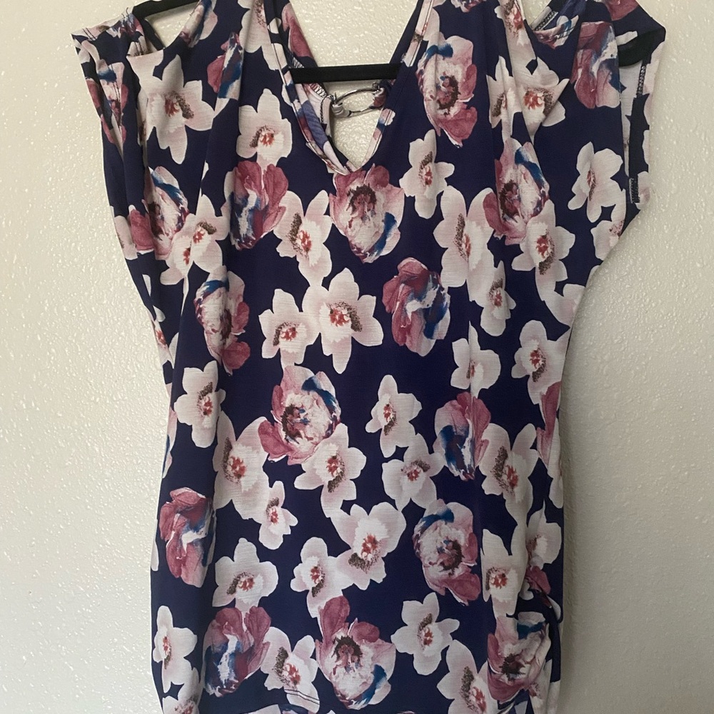 Floral Navy Top